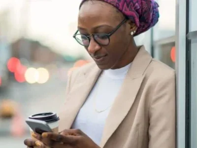 Women Text with Kid Breukelen Realty Group about selling home